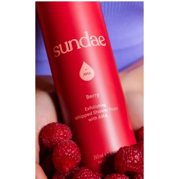 Sundae Whipped Shower Foam Exfoliating AHA Berry for All Adult Skin Types - Picture 2 of 4